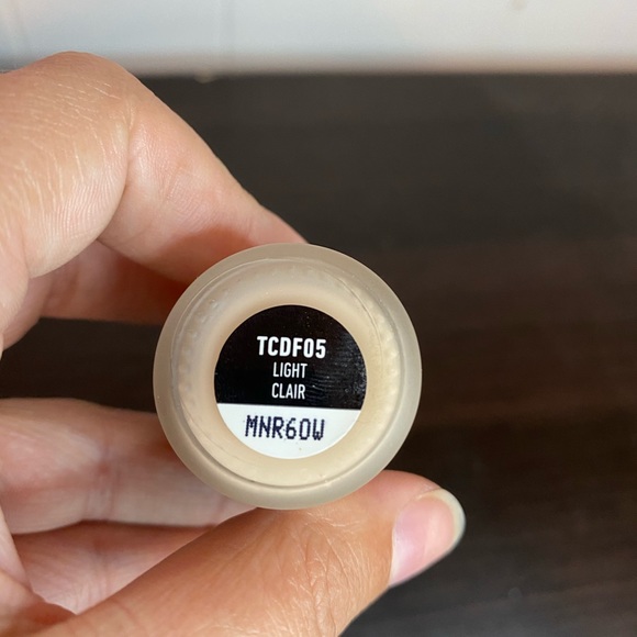 🍎🍎 NYX total control foundation - Picture 3 of 3